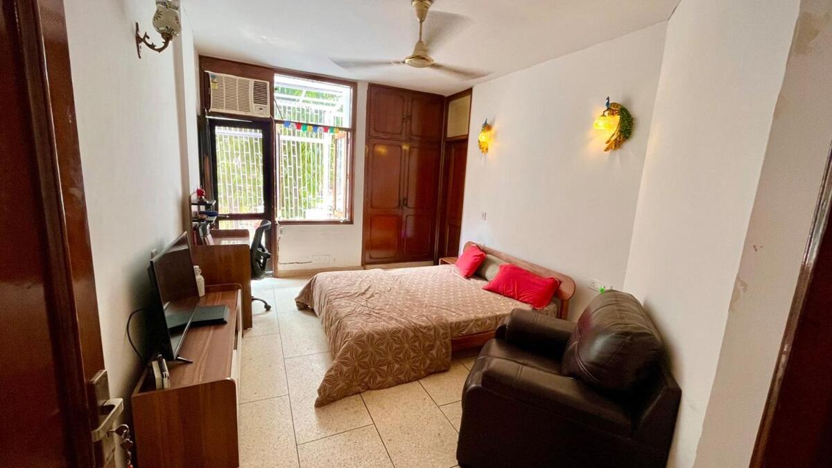 Apartment 3bhk Grand Party House Prime Location With Parking New Delhi