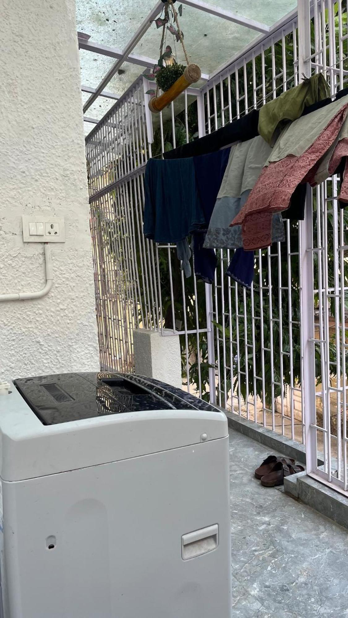 3bhk Grand Party House Prime Location With Parking Apartment *