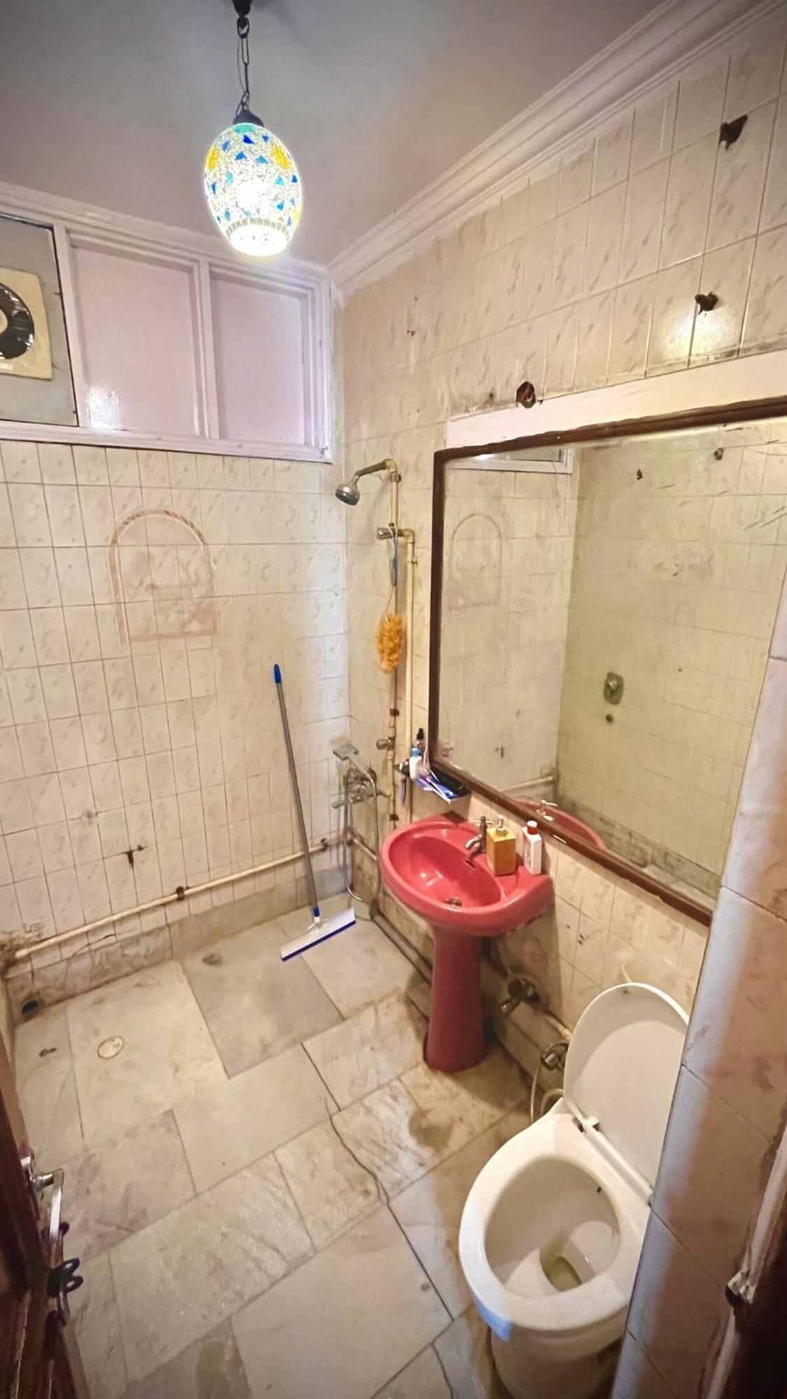 Apartment 3bhk Grand Party House Prime Location With Parking New Delhi